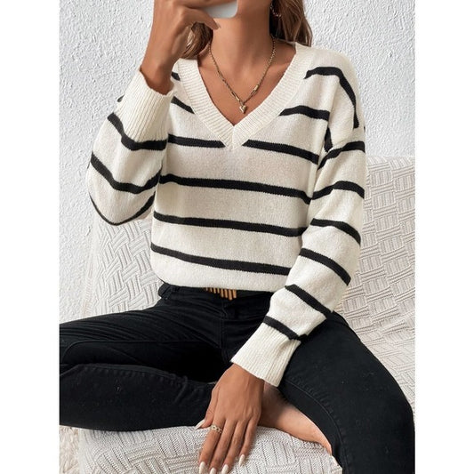 Pull femme délicat à rayures contrastées et col en V profond pour un look élégant